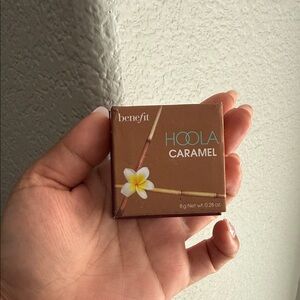 Benefit Hoola Caramel Bronzer